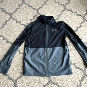 Under Armour boys Youth Large zip up jacket